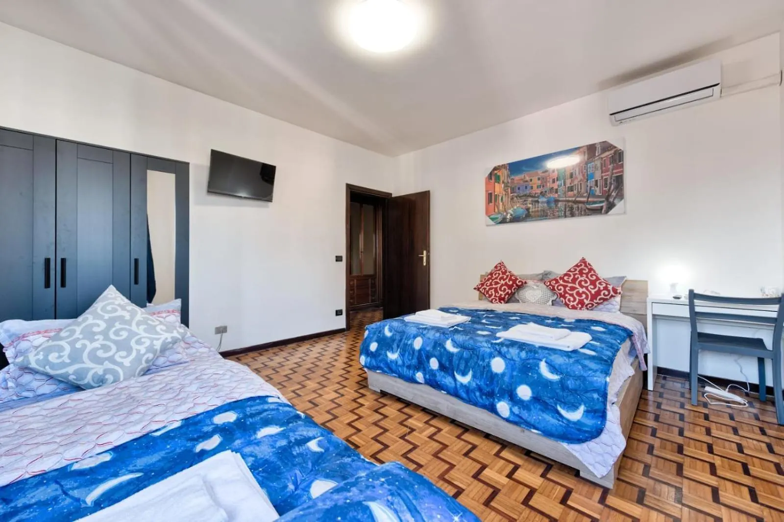 Easy Downtown Inn - Private Room With Shared Bathroom 威尼斯 0*,