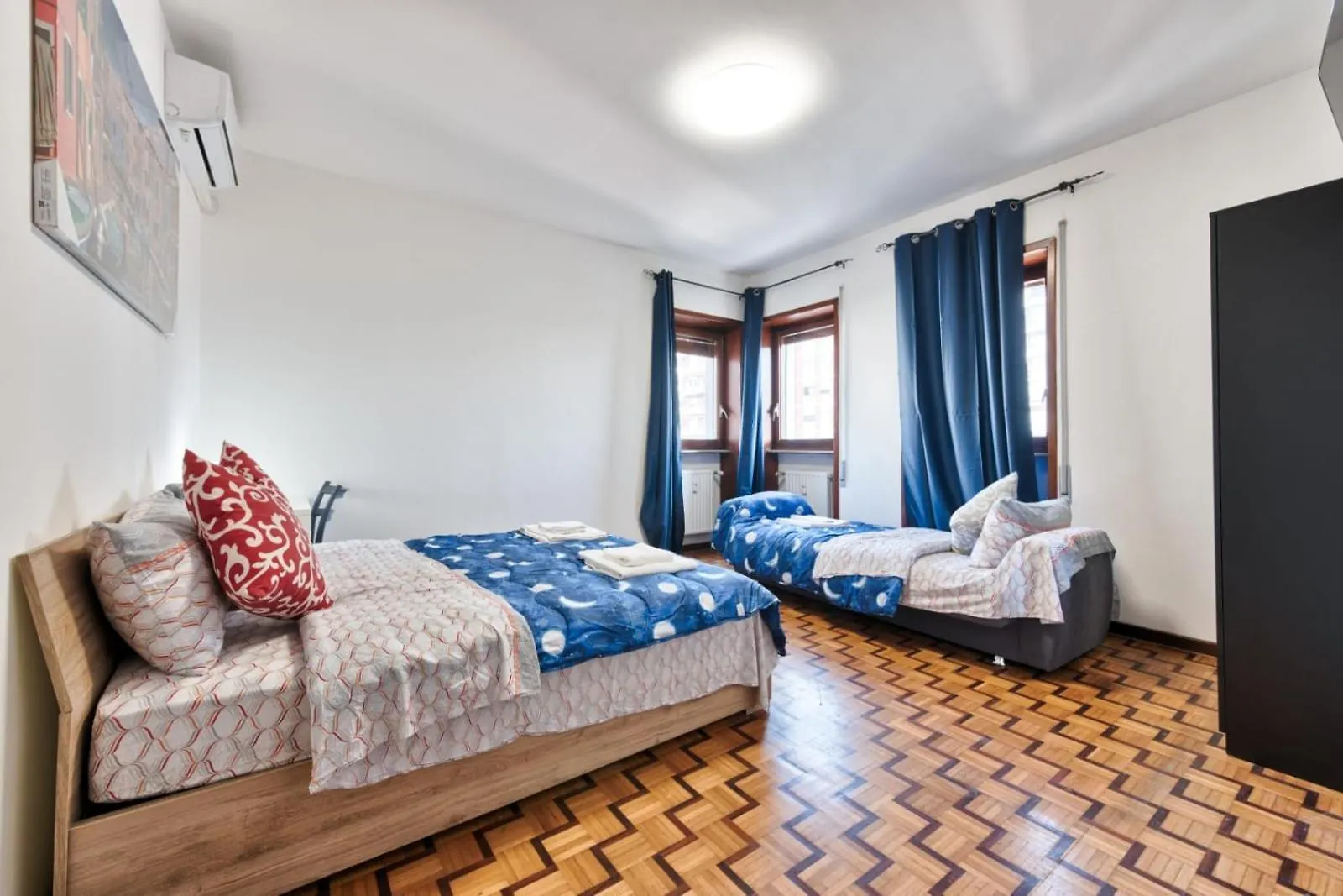 Easy Downtown Inn - Private Room With Shared Bathroom 威尼斯 0*,  意大利