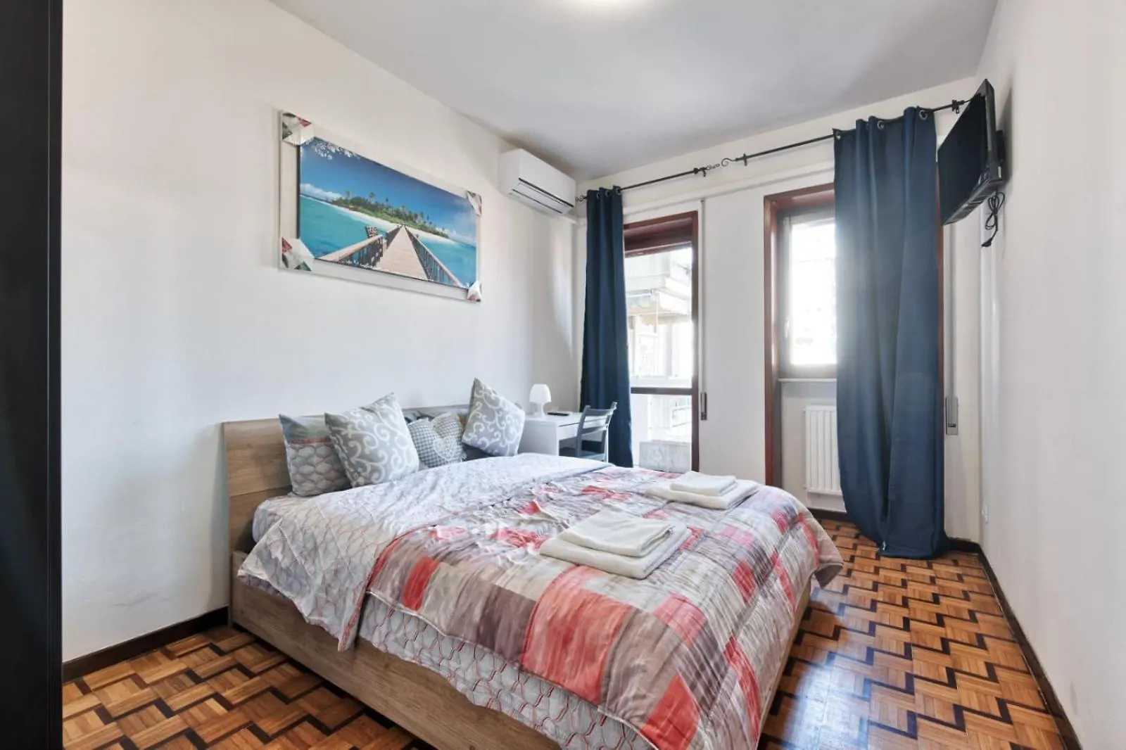 Easy Downtown Inn - Private Room With Shared Bathroom 威尼斯 招待所