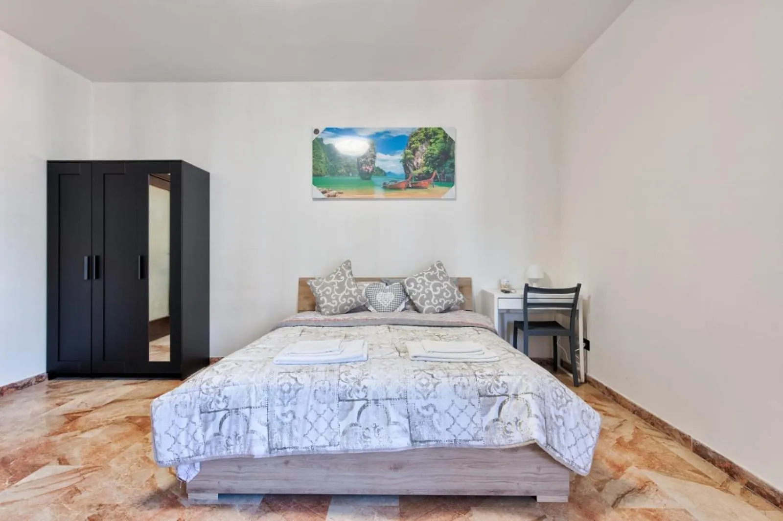 Easy Downtown Inn - Private Room With Shared Bathroom 威尼斯