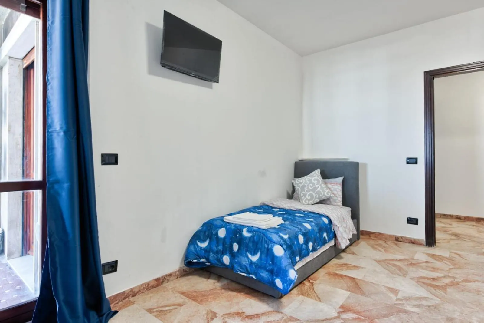 Easy Downtown Inn - Private Room With Shared Bathroom 威尼斯