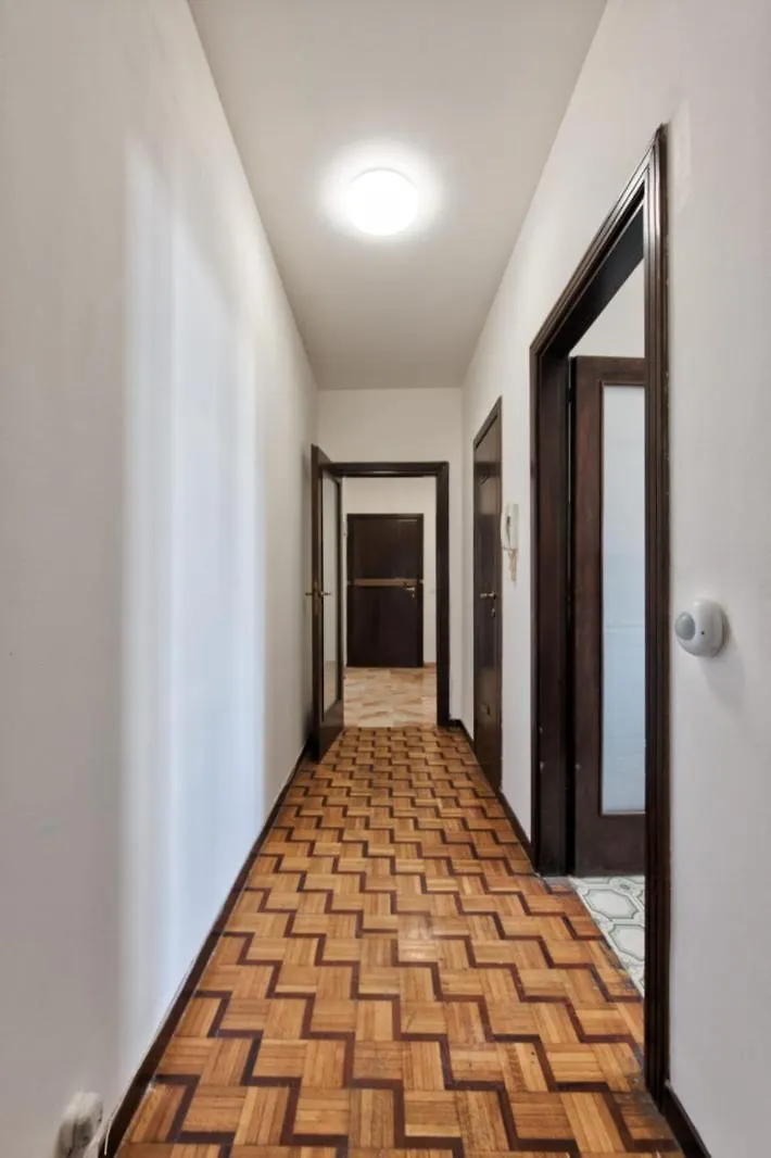Easy Downtown Inn - Private Room With Shared Bathroom 威尼斯 招待所